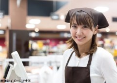 レジ　女性 (5)