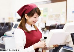レジ　女性 (1)