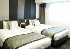 客室 ベッド (10) 客室 ベッド (10)
