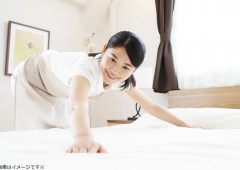 ベッドメイク女性② ベッドメイク女性②