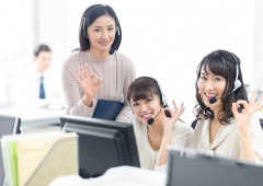 コールセンター 女性複数 (4) コールセンター 女性複数 (4)