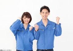 ガッツポーズ 男女作業員 ガッツポーズ 男女作業員