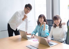 オフィスワーク　男女 (4)