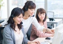 コールセンター 女性複数 (3) コールセンター 女性複数 (3)