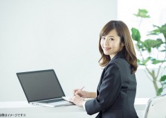 オフィスワーク　女性 (4)