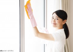 窓ふき 女性 窓ふき 女性