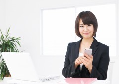 スマホ 女性 (5) スマホ 女性 (5)
