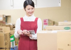 検品 女性 (4) 検品 女性 (4)